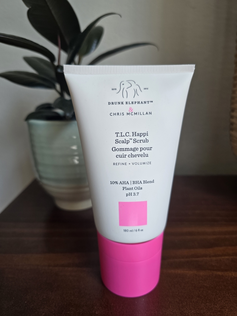 Drunk Elephant T.L.C. Happi Scalp Scrub - White & Pink